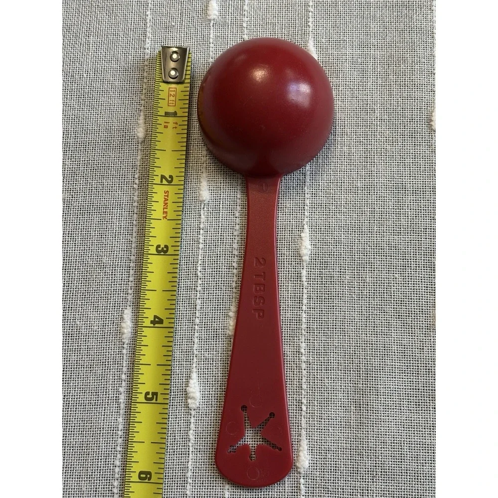 HTF Red Plastic Starbucks Christmas Coffee Scoop Spoon Measures 2 Tablespoons